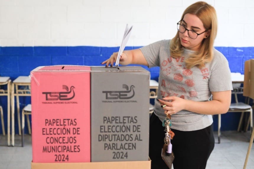 Elecciones en El Salvador Sigue aquí la cobertura minuto a minuto de