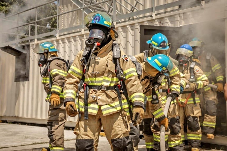 The US donates protective equipment to the El Salvador Fire Department